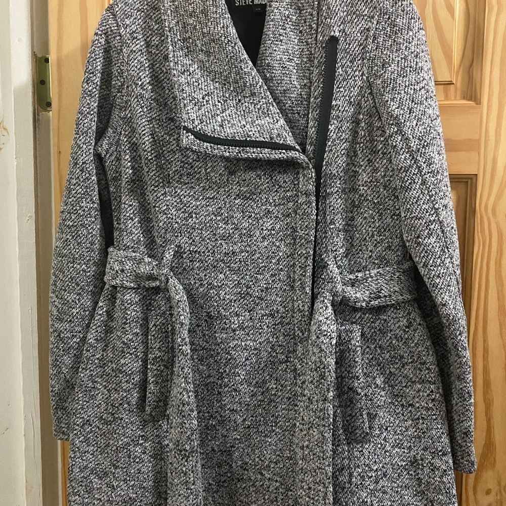 Steve Madden Gray Trench Coat with Oversized Collar and Belt